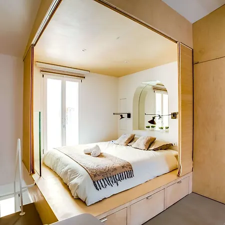 Design Flat Fully Refurbished *