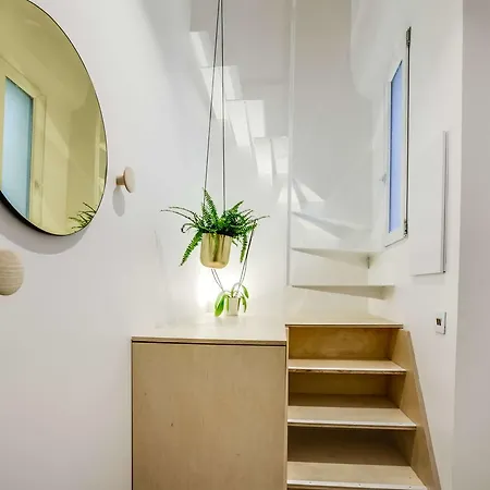 Design Flat Fully Refurbished *